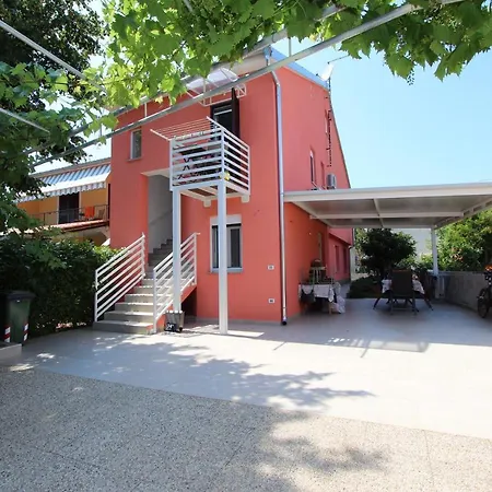 Apartment Mihaela *