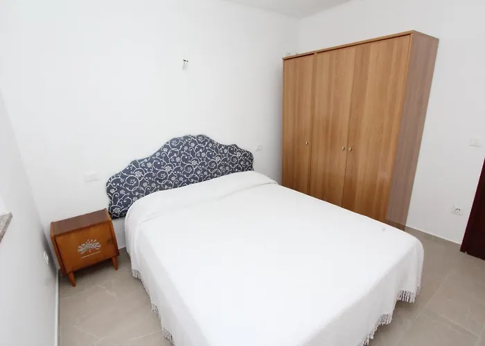 Mihaela 아파트 로비니